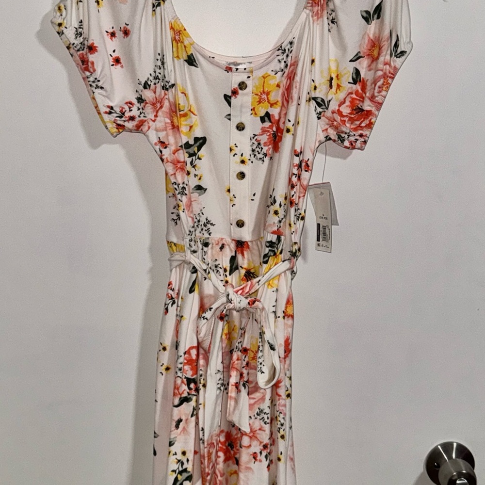 Floral mid length dress! - Picture 2 of 4